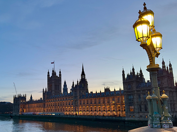 Westminster_parliament_Jun26_crop